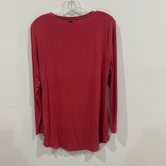 WHBM red scoop neck long sleeve top ❤️ silky lined collar - Picture 6 of 7